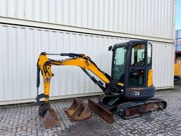 BOBCAT E26 / 2016 BJ / 3 x Löffel / 3.905 H