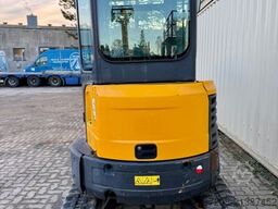 BOBCAT E26 / 2016 BJ / 3 x Löffel / 3.905 H