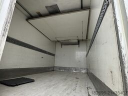 Mercedes-Benz Atego 818