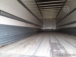 Fruehauf Semitrailer Dryfreight Standard Porte relevante