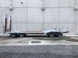 Möslein T 4 VB H1  neuer 4 Achs Tieflader hydraulischen Rampen