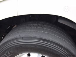 Daf XF460 SuperSpaceCab Retarder Standklima Spoiler