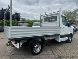 MERCEDES-BENZ Sprinter Pritsche 211 CDI