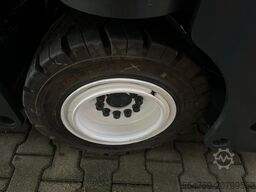 Combilift C2500 /perfect /compact/Only 4819 hours