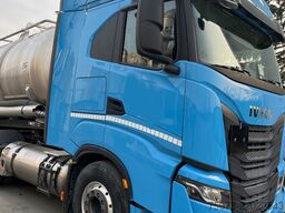 Iveco SWAY 460  TRATTORE