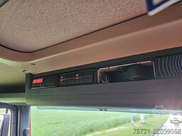 M.A.N. 12.220 TGL BL TAILLIFT AIRCO