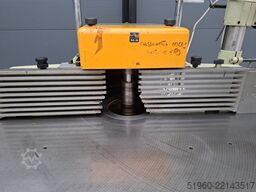 SCM T130N + posuw 9/26