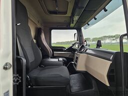 MAN 12.220 TGL BL TAILLIFT AIRCO