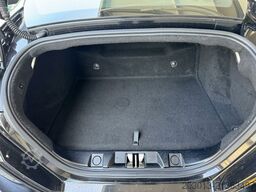 FERRARI Roma Coupe Schwarz