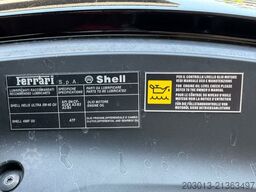 FERRARI Roma Coupe Schwarz