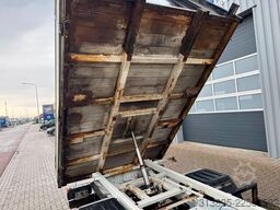 Mercedes-Benz 513 CDI, Crane Hiab 022-2 kipper