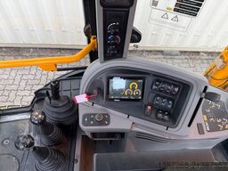 JCB 3CX Plus / 2022 BJ / 3.633 H / 81 KW