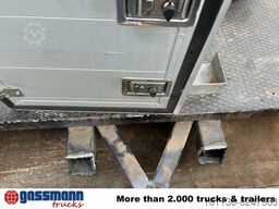 Pritschenaufbau mit Staukästen