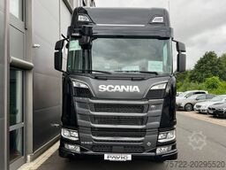 SCANIA R590 6x4/Plattform/Kran TAJFUN LIV L150Z