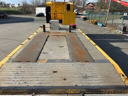 MAN TGX 26.360 / BaumaschinenTransport / 9 to Rampen