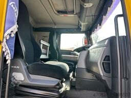 MAN TGX 26.360 / BaumaschinenTransport / 9 to Rampen