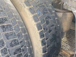 Volvo FM 370 + Euro 5 + Palfinger Z-Q170 Crane + 30to...