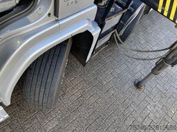 Volvo FM 370 + Euro 5 + Palfinger Z-Q170 Crane + 30to...