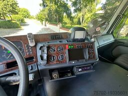 Mercedes-Benz Actros 18360 Niehoff 4 Pferde und Wohnung