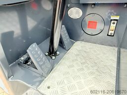 Combilift CB3000 / TRIPLEX 4900MM / FREE LIFT