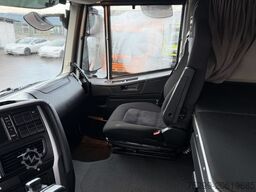 Iveco 340X51Z X-Way 8x4 Hiab / Swiss-Vehicle