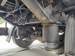 KRONE SD STEERAXLE TAILLIFT