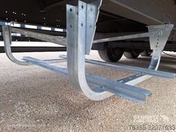 Schmitz Cargobull Curtainsider Mega