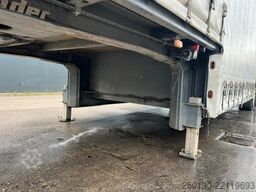 SCHMITZ CARGOBULL ST11 Mega Getränke Auflieger Tiefbett