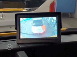 MERCEDES-BENZ eSprinter 312 DHL Regal KEP-Ausbau