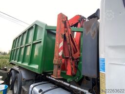  CONTAINER SCARRABILE USATO A CIELO APERTO CON GRU