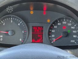 VOLKSWAGEN Crafter Kasten 2.0 TDI 30 mittel L2H1 GLASTRA