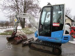 Takeuchi TB 230 - POWERTILT + hydr. Schnellwechsler + 4 Löf
