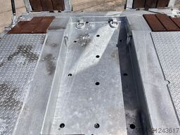 Möslein T 3-9,20 F  3 Achs Tieflader mit gerader Ladefläche 9 m, Neufahrzeug