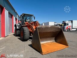 HITACHI ZW220-6*Klima*hydr. Schnellwechsler*11.000h*