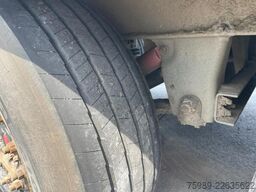Schmitz Cargobull SAF AXLES, DISC BRAKES, VERY GOOD TIRES
