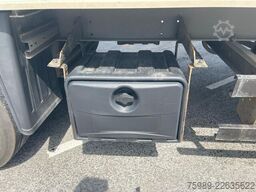 Schmitz Cargobull SAF AXLES, DISC BRAKES, VERY GOOD TIRES