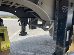 Schmitz Cargobull SAF AXLES, DISC BRAKES, VERY GOOD TIRES