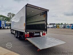 Scania P280 6x2*4 - Box - Loadlift - Low KM - Steering...