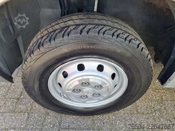 Peugeot Boxer 2.0 HDI L2H2 9 Persoons Euro 6