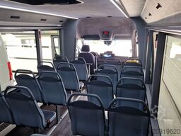 MERCEDES-BENZ 30 Sitzer Schulbus Transferbus 519 Stock