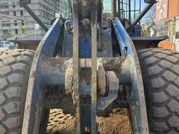 Komatsu WA470-7
