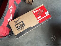 Package 1x Milwaukee MXF COS350-602 (2022); 1x Milwaukee CP203 ()