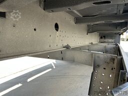 Schmitz Cargobull SCB S3B / Box Trailer / BPW Drum / NL Trailer