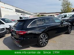 MERCEDES-BENZ E 300 de T Avantgarde HeadUP DISTRONIC AHK