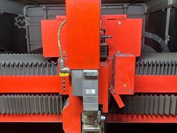 Bystronic BySprint Fiber 3015 4 kW + ByTrans 3015