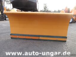 Nilfisk CR 3500 Winterdienst - Paket Schneepflug