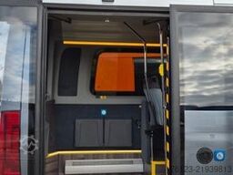 MERCEDES-BENZ Sprinter 517 Heckniederflur Vorlauffahrzeug