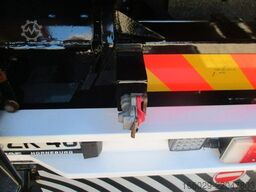 DAF XF 6x4 mit Kran und Space Cab