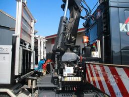 DAF XF 6x4 mit Kran und Space Cab