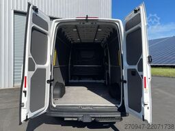 VW Crafter 35 L4H3 NAVI AHK RFK oh. Schäden